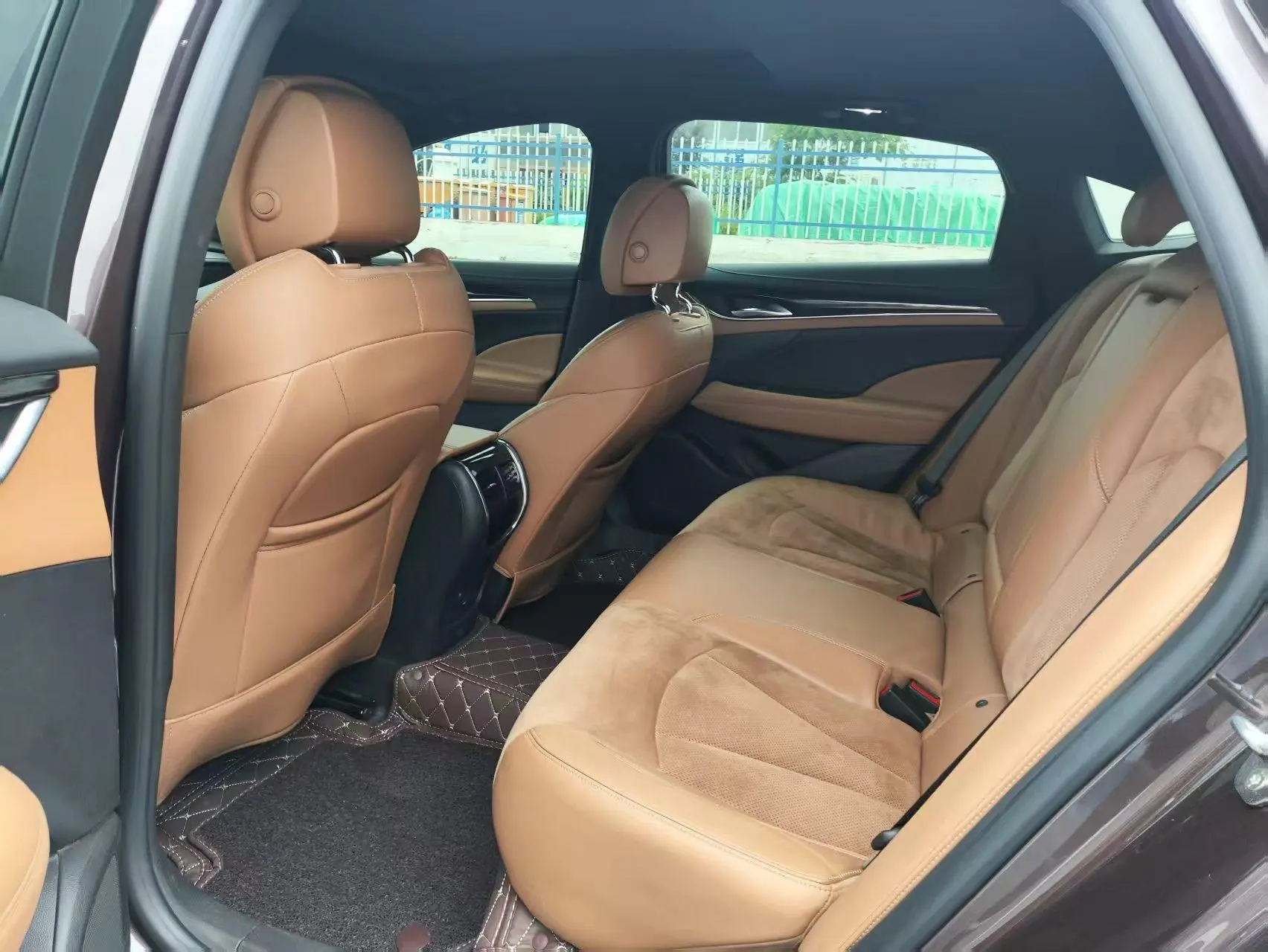 Buick Lacrosse 28T Elite type