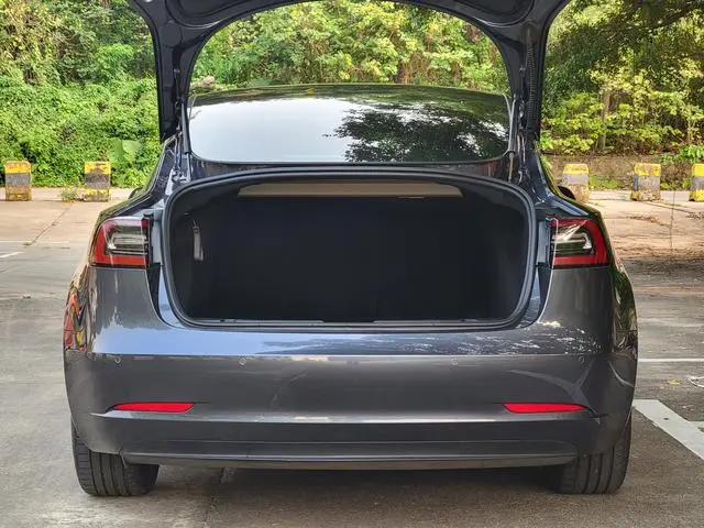Tesla Model 3 Facelift standard battery life rear drive upgraded version
