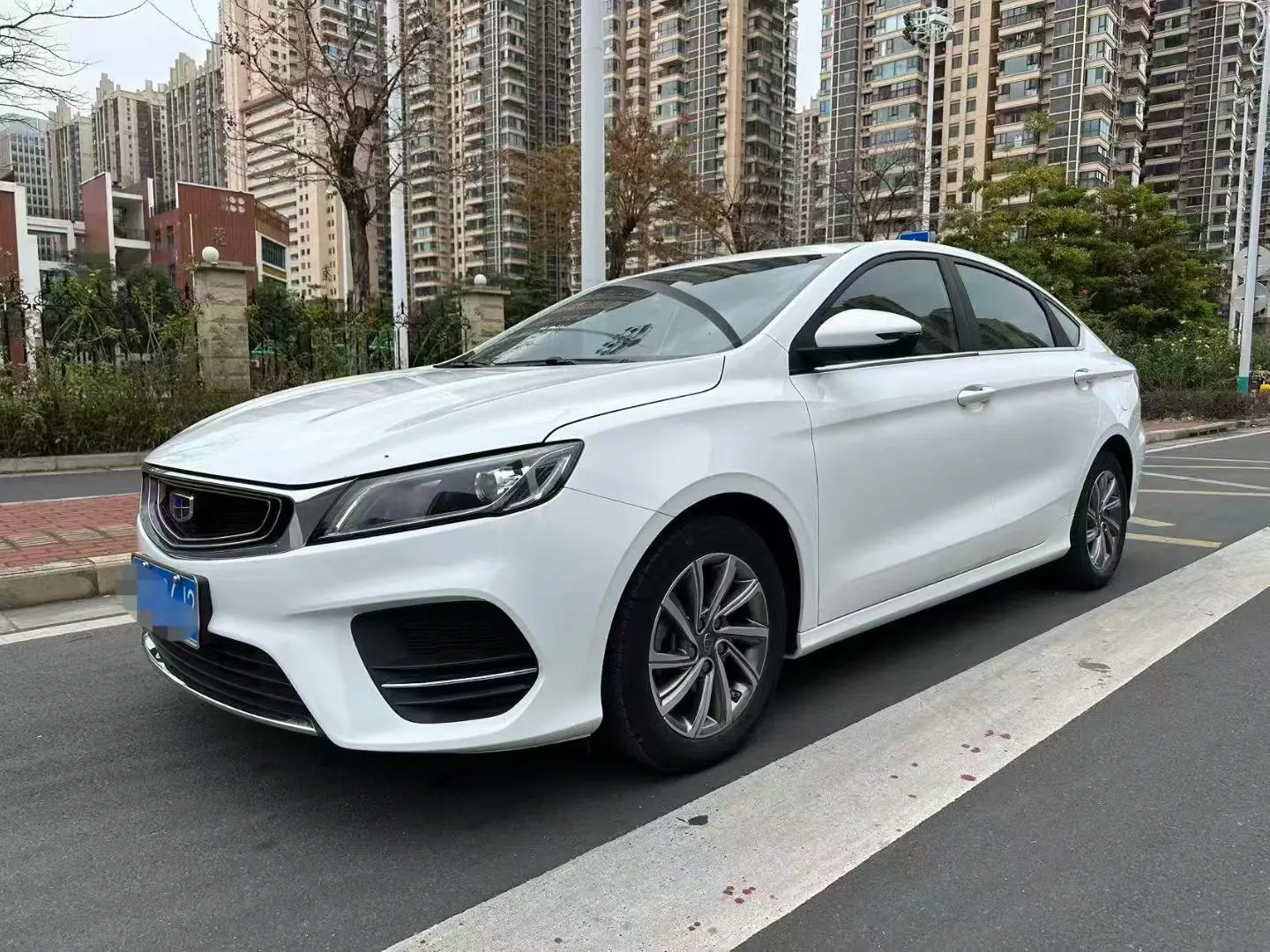 Geely Binrui 14T CVT colorful version
