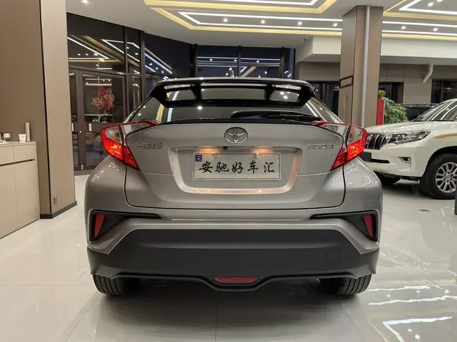 TOYOTA IZOA 2.0L Yixiang Edition