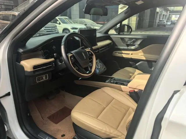 Lincoln Adventurer 2.0T two-wheel drive Zunya edition