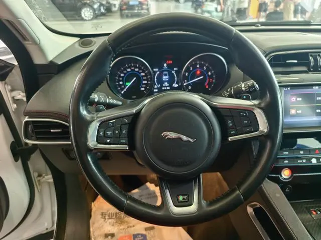 Jaguar Jaguar F-PACE 3.0 SC four-wheel drive R-Sport sports version