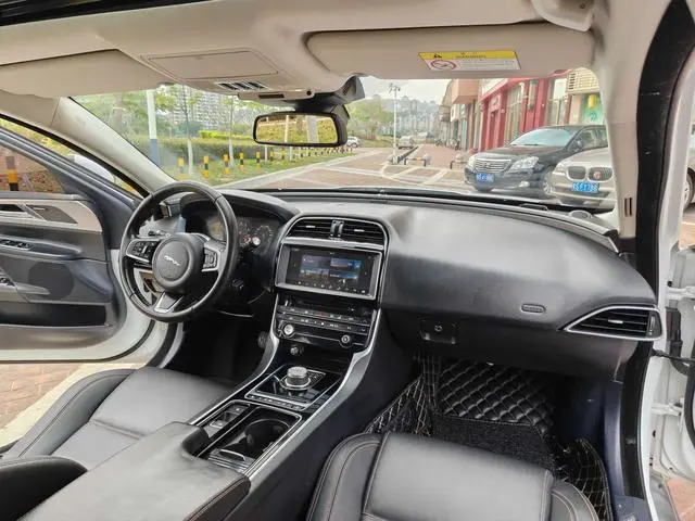 Jaguar Jaguar XEL 2.0T 200PS Premium Edition