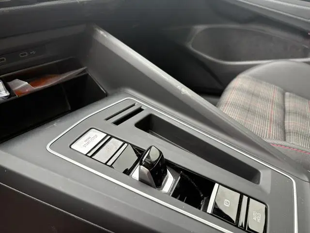 Volkswagen Golf GTI 380TSI DSG GTI