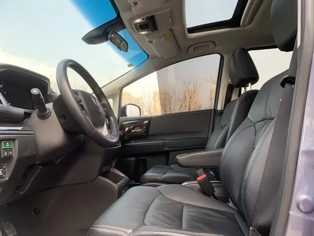 Honda Odyssey 2.0L Sharp*Exclusive Edition