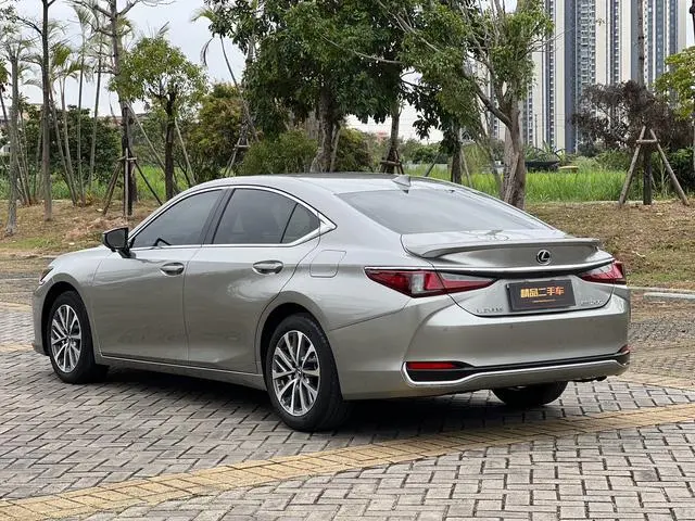 Lexus Lexus ES 200 Excellent Edition