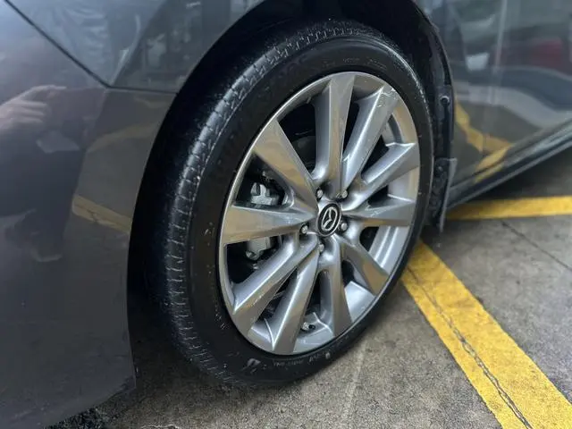 Mazda Mazda 3 Angkesaila 2.0L automatic quality elegant version