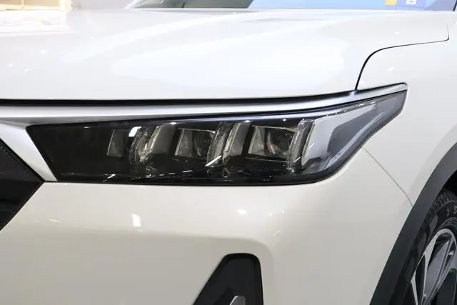 Dongfeng Fengshen Dongfeng Fengshen AX7 PRO 1.6T Automatic Glory Edition