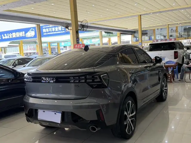 LYNK & CO Lynk 05 2.0TD four-wheel drive Halo