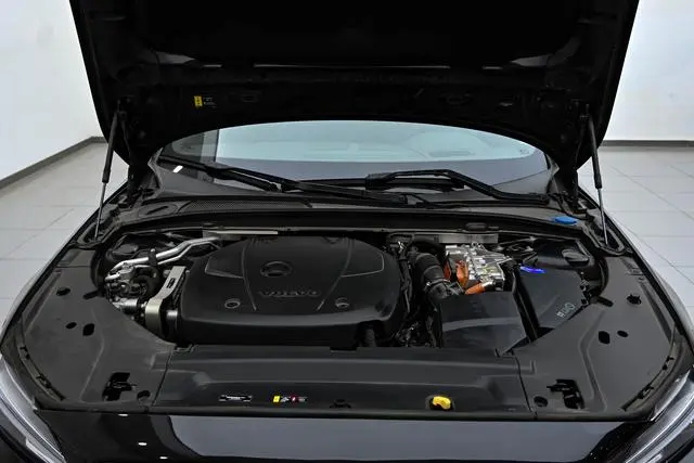Volvo Volvo S90 PHEV T8 four-wheel drive long battery life Zhiya Deluxe Edition