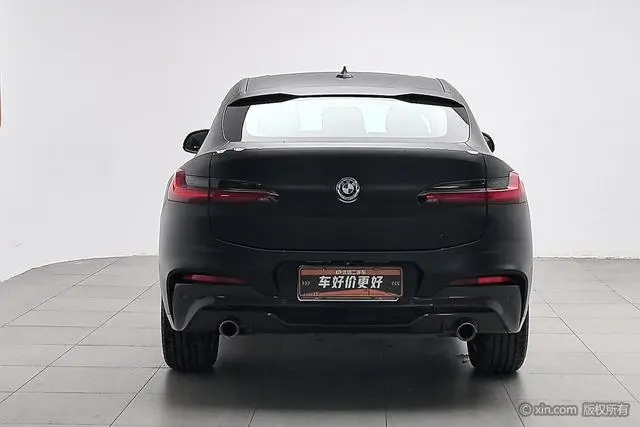 BMW BMW X4 xDrive25i M sports suit