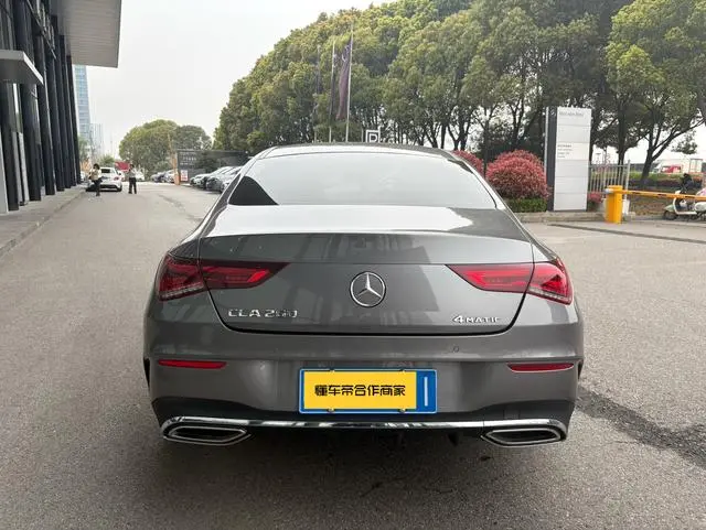 Mercedes-Benz Mercedes-Benz CLA CLA 200 four-door coupe