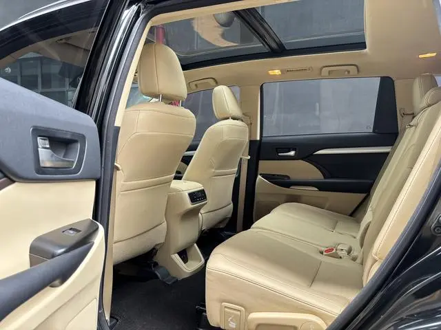 TOYOTA Highlander 2.0T four-wheel drive deluxe edition 7-seater Country VI