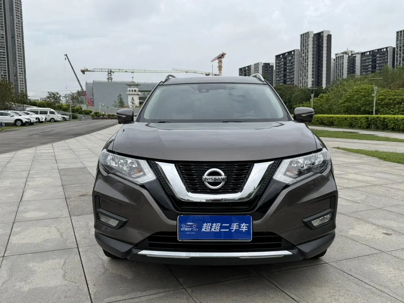 Nissan Qijun 2.0 L XL ITS CVT 2WD Smart Union Comfort Edition