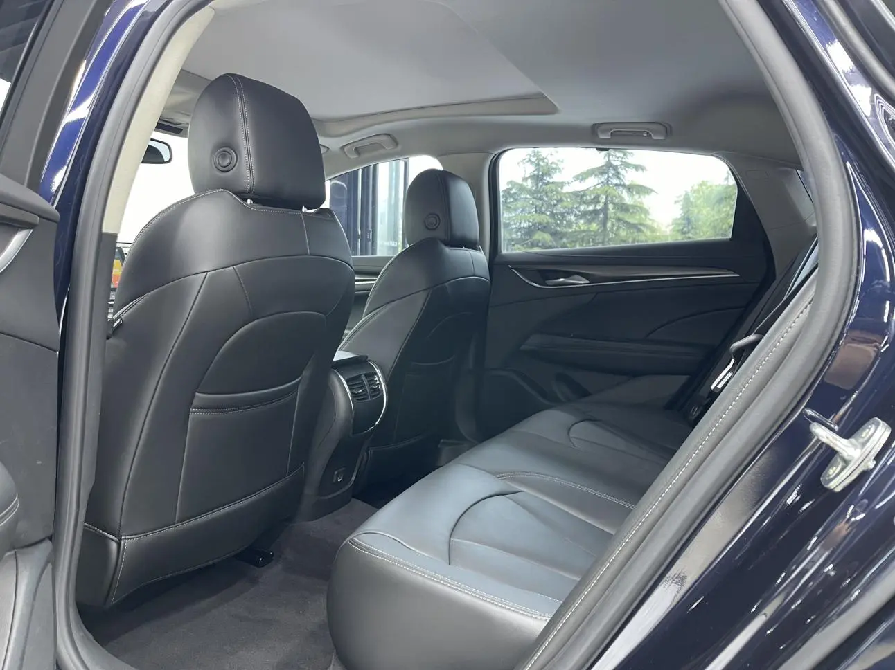 Buick Lacrosse 652T luxury