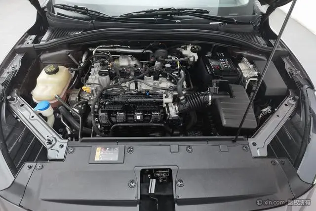 MG MG5 180DVVT CVT Youth Deluxe Edition