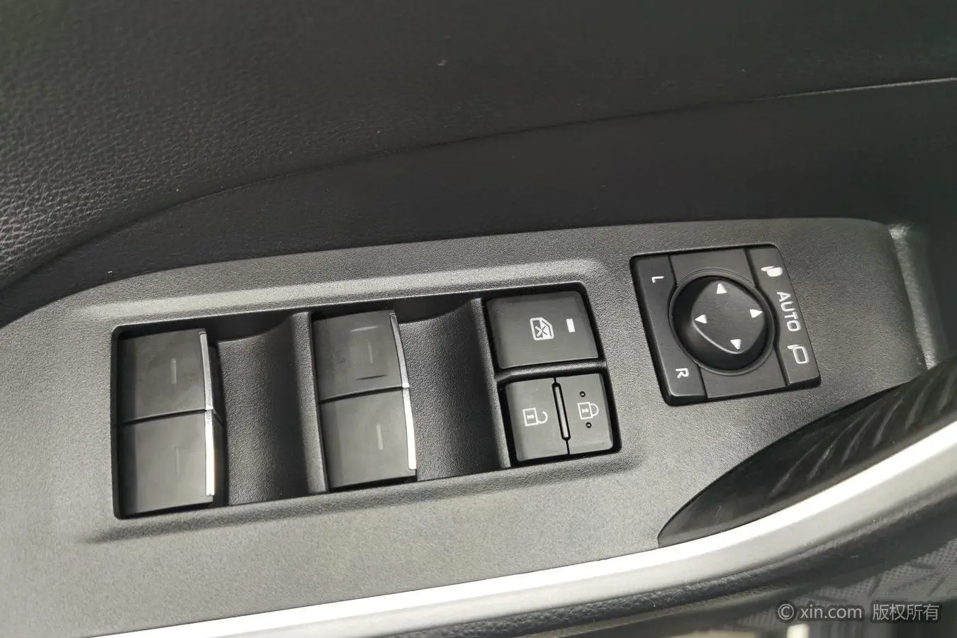 TOYOTA Wilanda 2.0L two-wheel drive luxury PLUS edition
