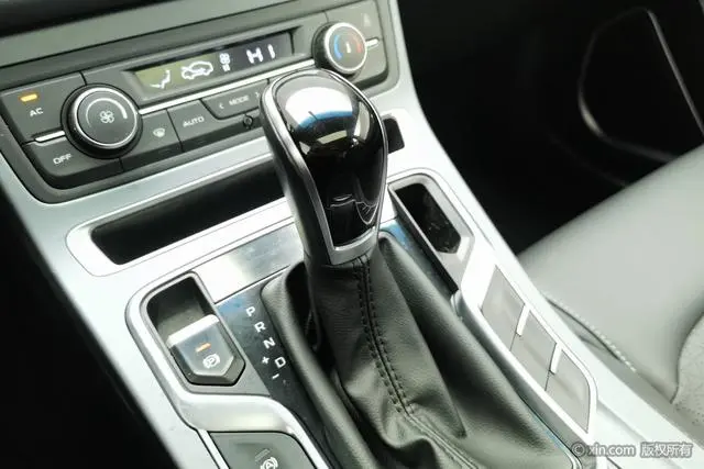 Geely Emgrand UP 1.5L CVT luxury