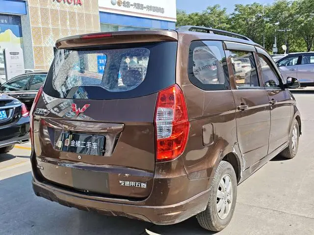Wuling Wuling Hongguang 1.5LS comfort type