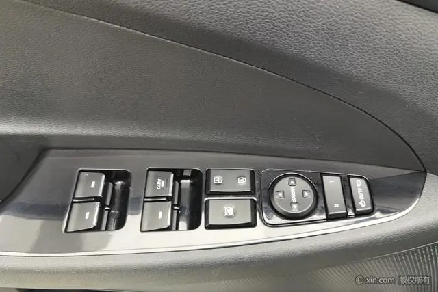 Hyundai Tucson 280TGDi dual-clutch two-wheel drive Zhilian version Country VI
