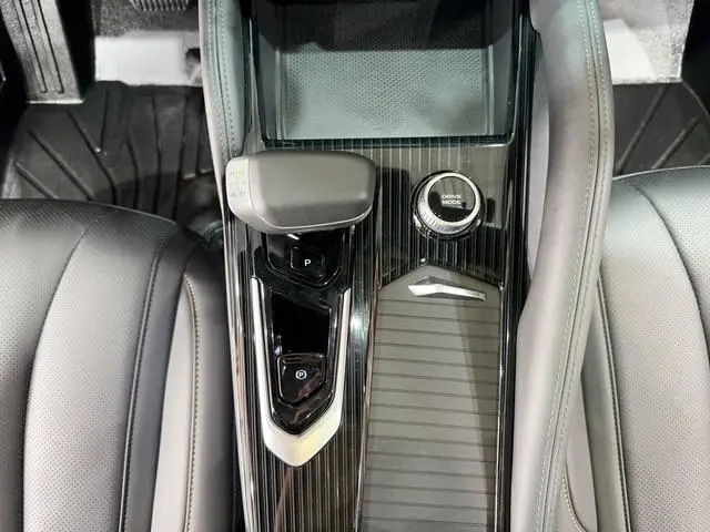Geely Xingyue L 2.0TD DCT EVO two-wheel drive long wind version