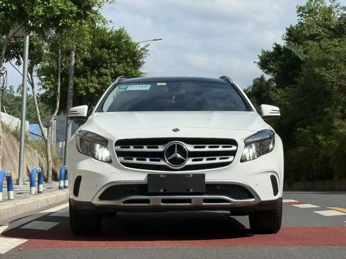 Mercedes-Benz Mercedes-Benz GLA GLA 200 fashion type