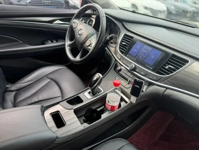 Buick Lacrosse 652T luxury