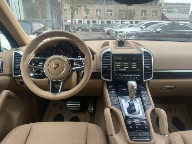 Porsche Cayenne Cayenne Platinum Edition 3.0T