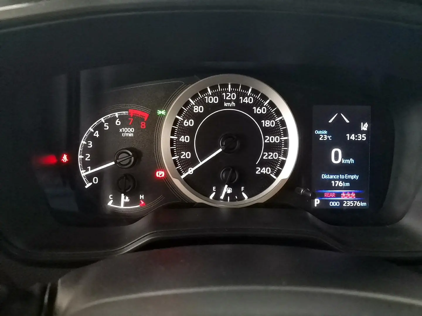 TOYOTA Asian lion 2.0L Premium Edition