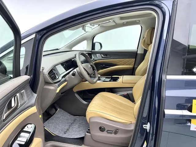 Denza Denza D9 DM 970 four-wheel drive flagship