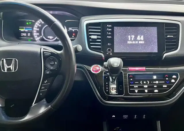 Honda Odyssey 2.0L Sharp*Exclusive Edition
