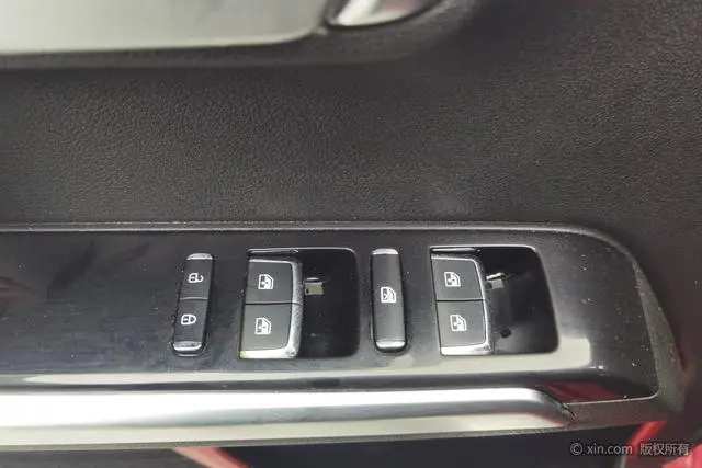 Beijing Beijing off-road BJ40 PLUS 2.3T manual four-wheel drive exclusive edition Country VI