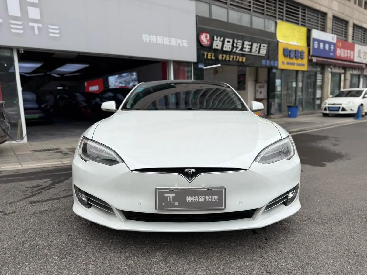 Tesla Model S 90D