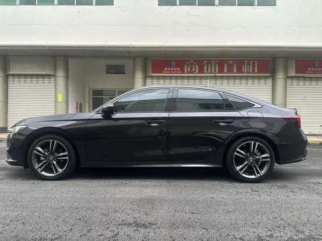 Honda Style 2.0L e: HEV Rui*Exclusive Edition