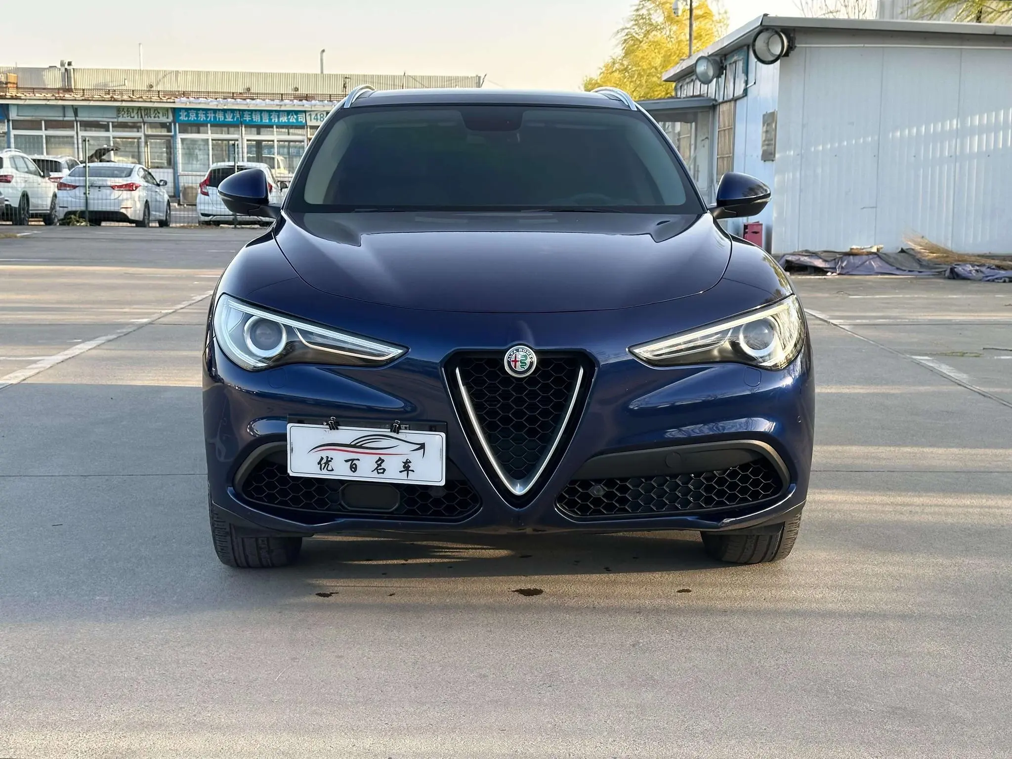 Alfa Romeo Stelvio 2.0T 200HP Deluxe Edition