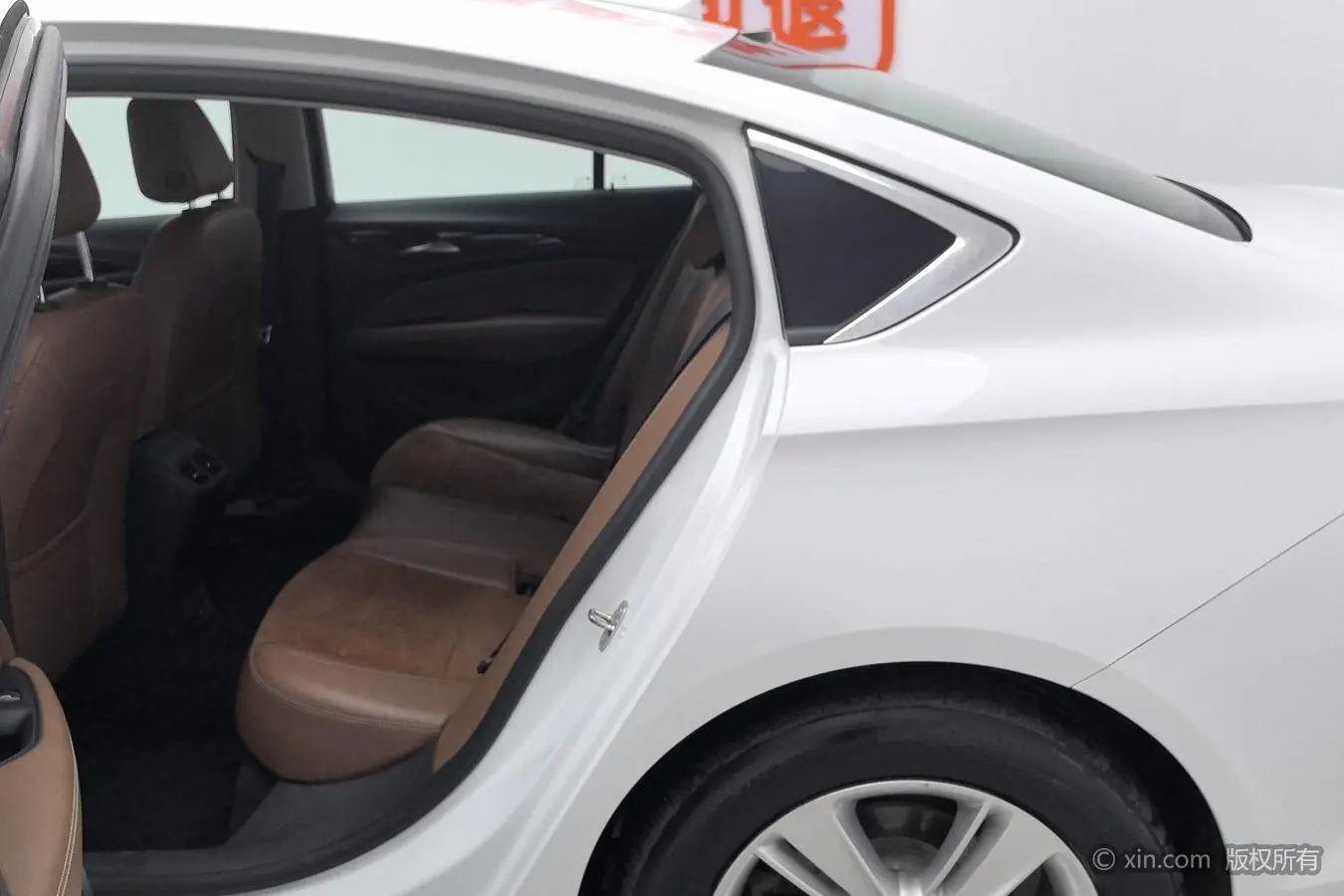 Buick Regal 20T Elite Country V