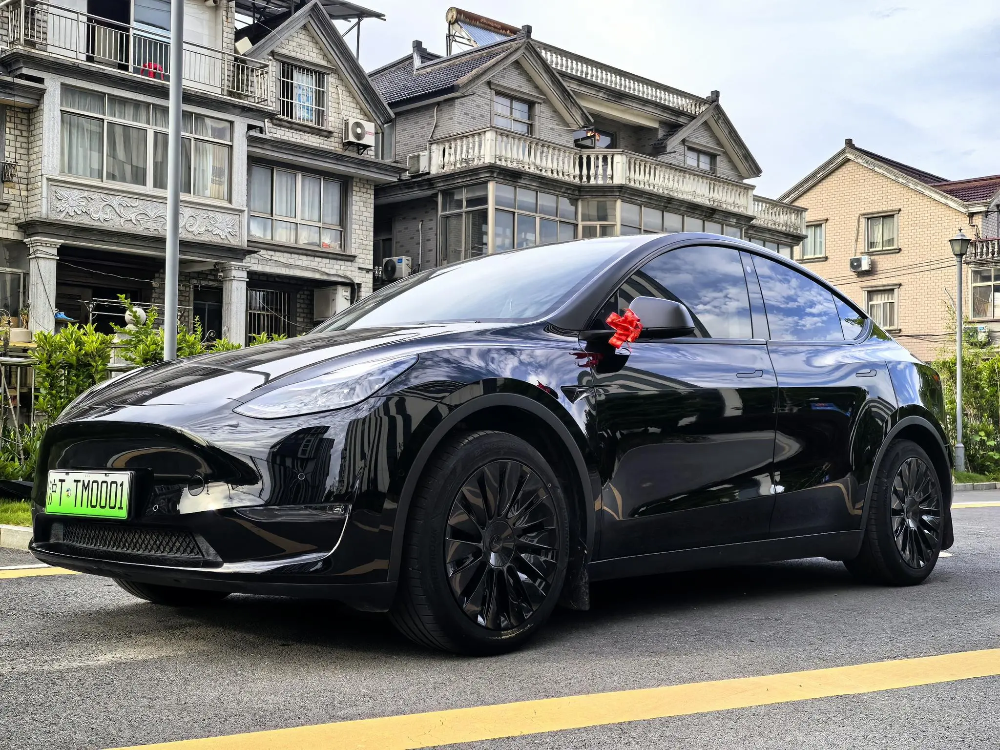 Tesla Model Y Long battery life all-wheel drive version
