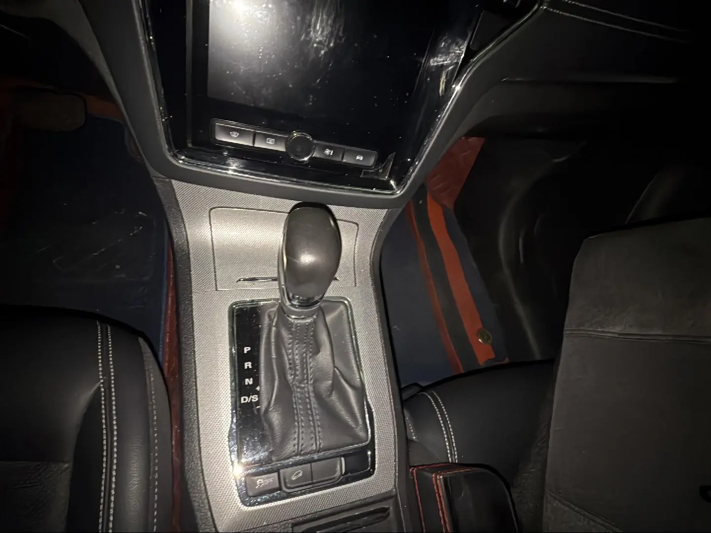 Roewe Roewe RX5 20T automatic 4G interconnection million models