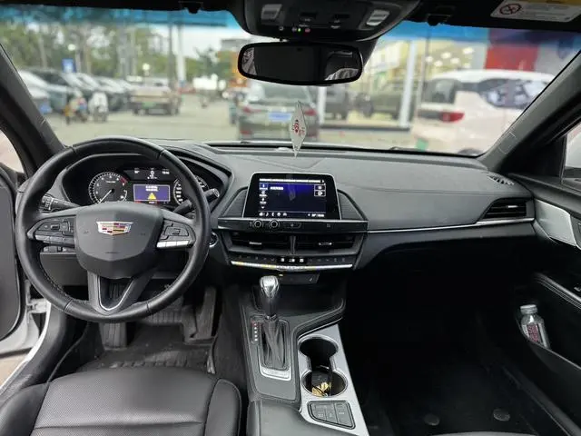 Cadillac Cadillac CT4 28T luxury