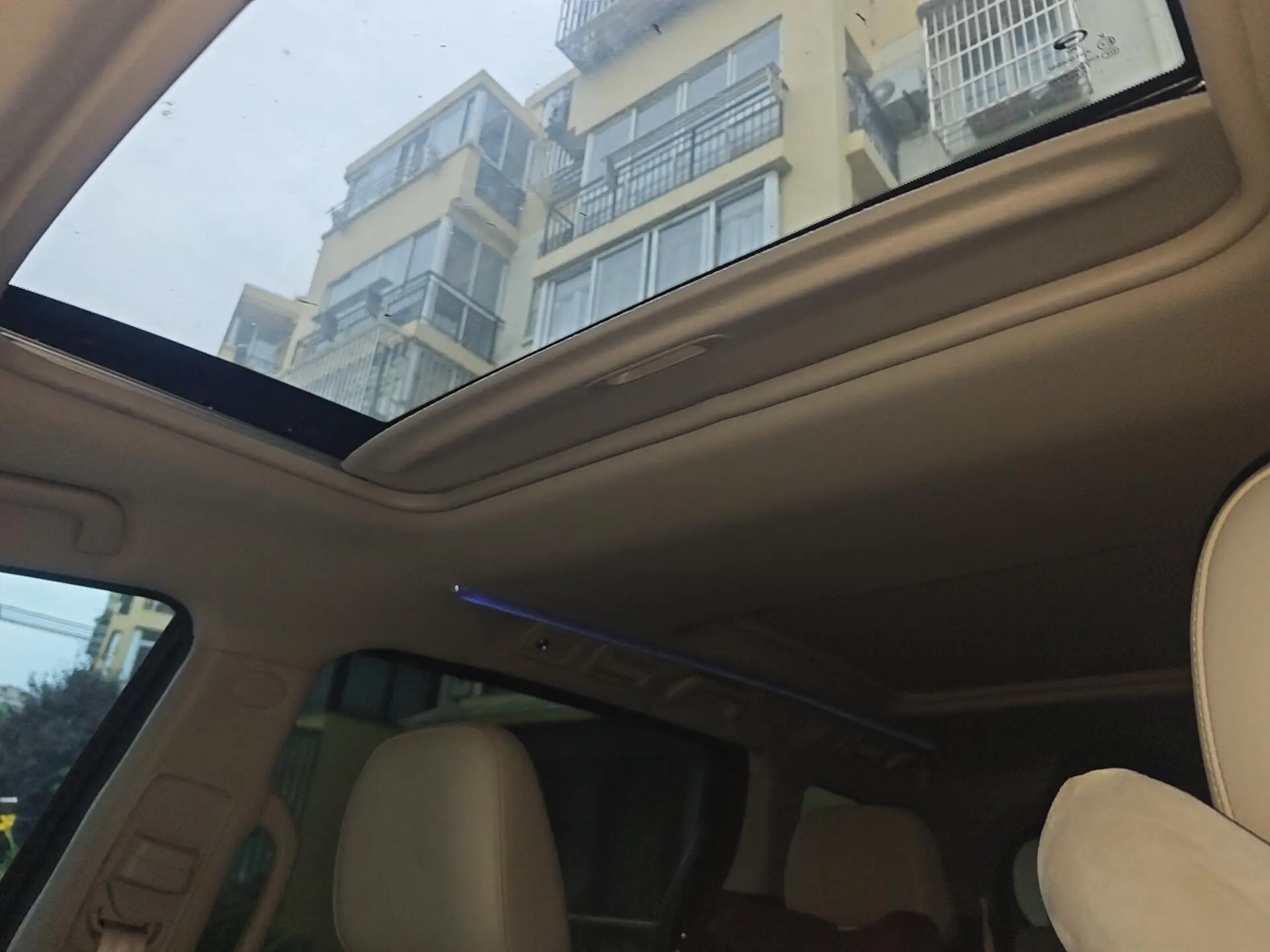 GAC Trumpchi M8 Lingxiu Series 390T Premium Edition