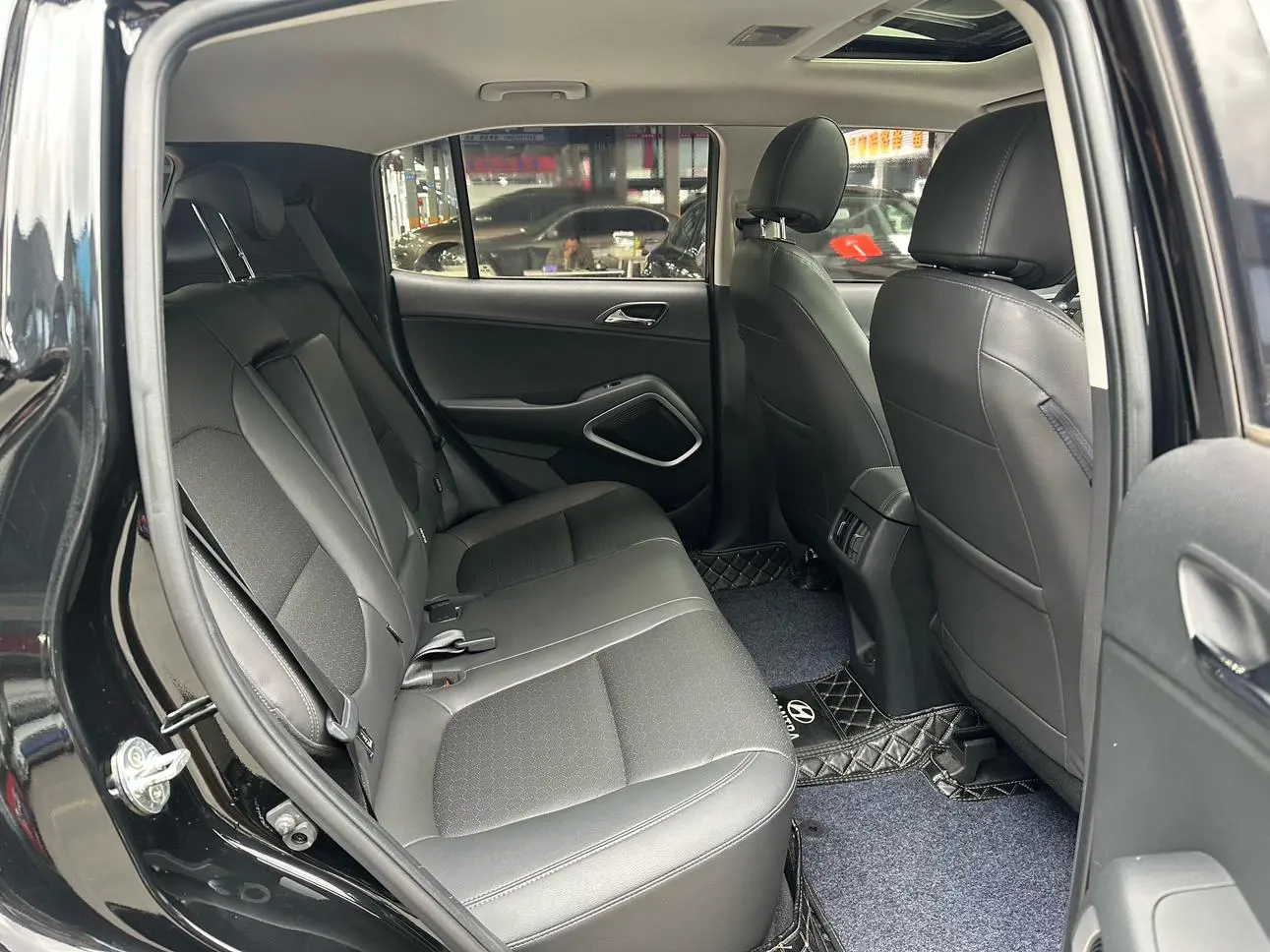 Hyundai Hyundai ix35 2.0L automatic two-wheel drive Zhiyong*Enjoy Edition
