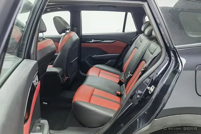 Dongfeng Fengshen Yi Hyun GS 230T Automatic Chasing Samurai Version