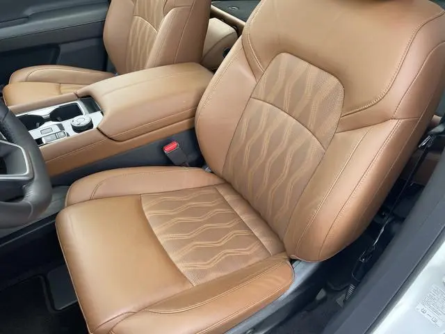 Nissan Exploring the land 380VC-TURBO four-wheel drive Zhizun Edition six-seater