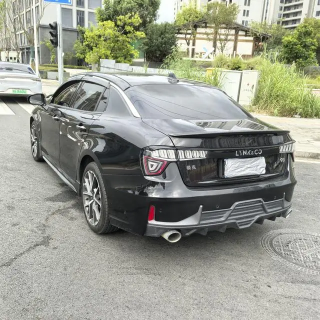 LYNK & CO Lynk 03 1.5TD DCT Jin Pro