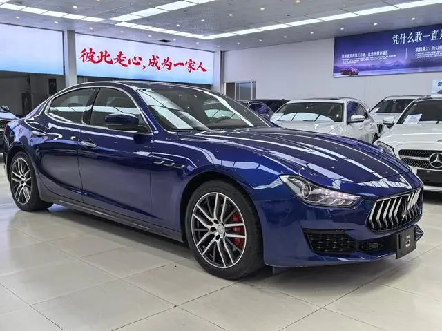 Maserati Ghibli 3.0T 350Hp Standard Edition