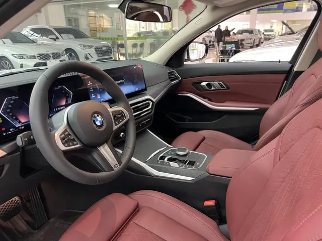 BMW BMW 3 Series 325i M sports suit