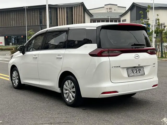 GAC Trumpchi M6 270T Automatic Deluxe Edition 7 seats