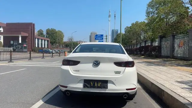 Mazda Mazda 3 Angkesaila 1.5L automatic quality version