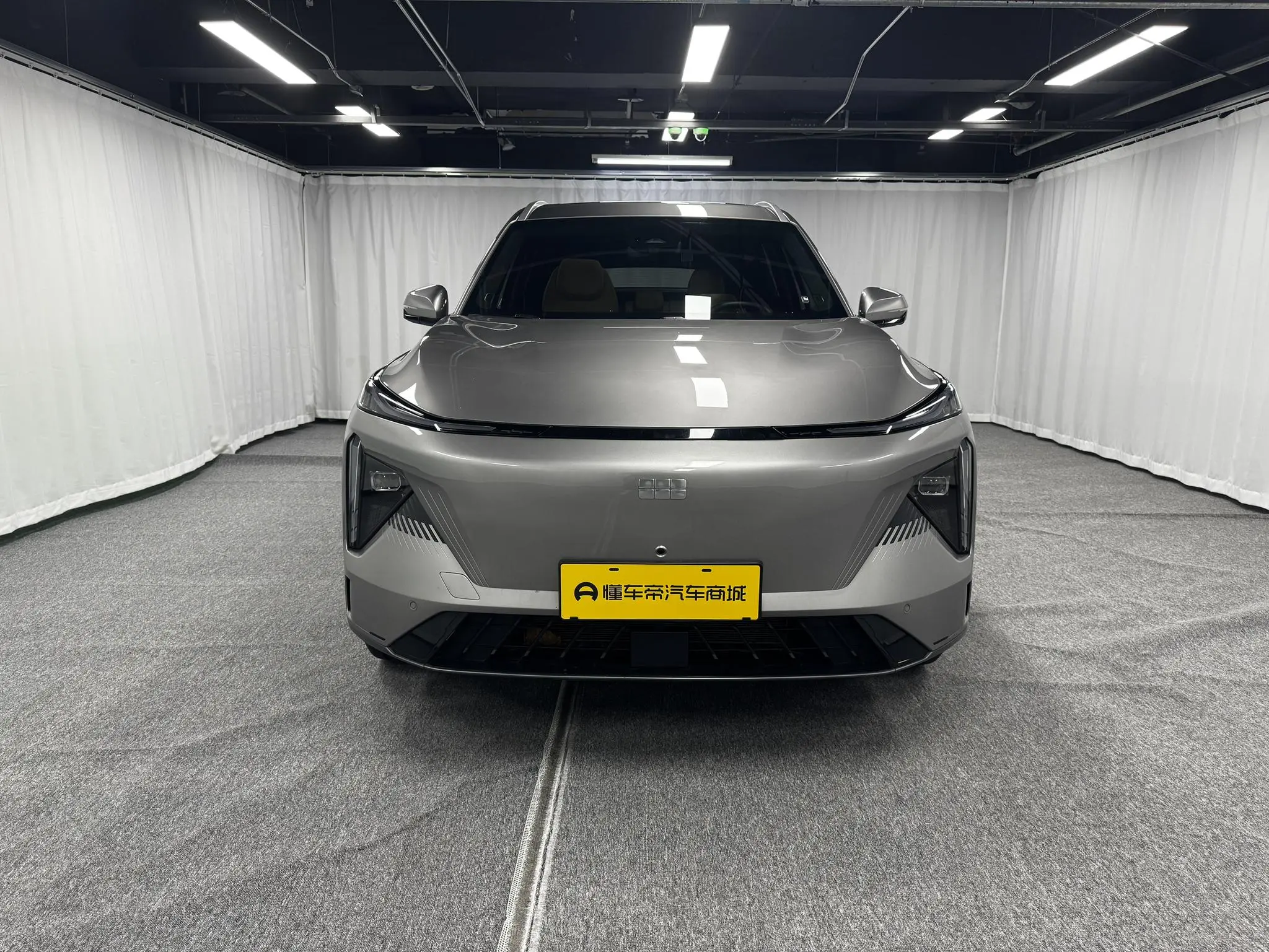 Geely Galaxy Galaxy L7 1.5T DHT 115km Starship
