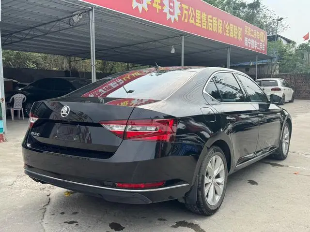 Skoda Speed pie ZI330 DSG Comfort Edition Country V